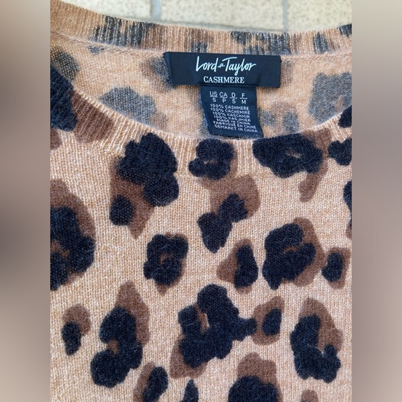 Lord & Taylor 100% Cashmere Leopard Print Sweater - Picture 4 of 16